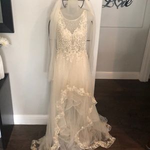 Beautiful GLS Cream gown